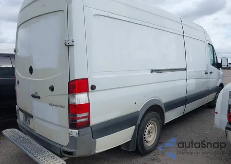 2014 Mercedes-Benz Sprinter 2500 High Roof from USA, damaged, VIN WD3PE8DEXE5820997